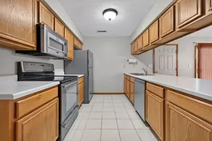 7319 Wallingford Expressway, Rockford, IL 61107 - Photo 10