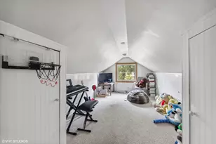 291 Oak St, Glen Ellyn, IL 60137 - Photo 14