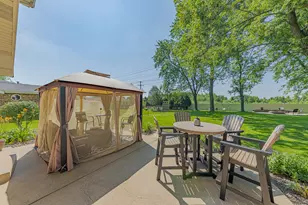 220 Pfaff Dr, Frankfort, IL 60423 - Photo 18