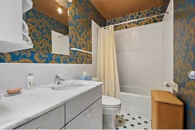 925 W Wolfram Street, Chicago, IL 60657 - Photo 10