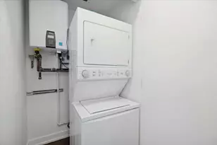 2317 N Clark St, Chicago, IL 60614 - Photo 16