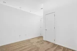 500 W Superior St, Chicago, IL 60654 - Photo 18