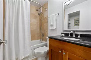 2045 N Larrabee St, Chicago, IL 60614 - Photo 12