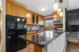 572 Fairway View Dr, Wheeling, IL 60090 - Photo 6