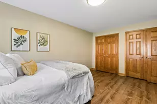 572 Fairway View Dr, Wheeling, IL 60090 - Photo 12
