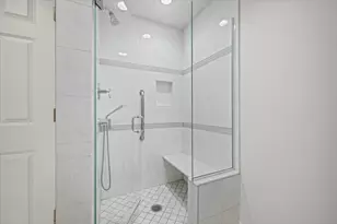 [Address not provided], Winnetka, IL 60093 - Photo 18