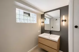 9441 Greenwood Dr, Des Plaines, IL 60016 - Photo 26