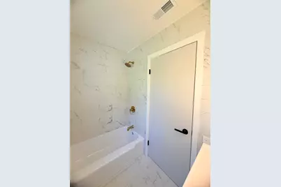 9441 Greenwood Drive, Des Plaines, IL 60016 - Photo 24