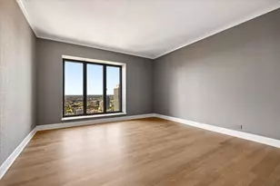 950 N Michigan Ave, Chicago, IL 60611 - Photo 2