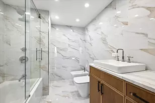 950 N Michigan Ave, Chicago, IL 60611 - Photo 4