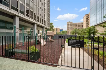 330 W Diversey Parkway #706, Chicago, IL 60657 - Photo 18