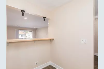 1000 Bayside Drive #203, Palatine, IL 60074 - Photo 12