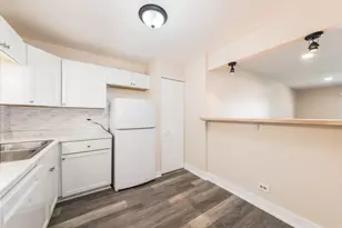 1000 Bayside Dr, Palatine, IL 60074 - Photo 10
