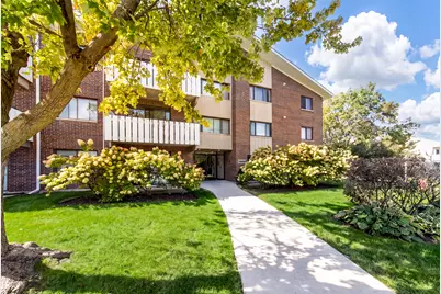 1000 Bayside Drive #203, Palatine, IL 60074 - Photo 4
