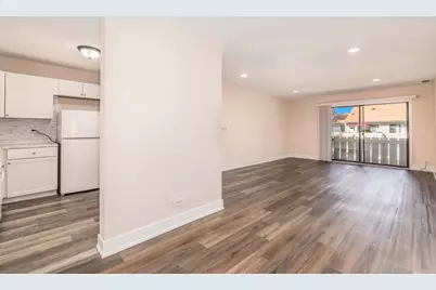 1000 Bayside Drive #203, Palatine, IL 60074 - Photo 8