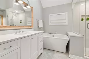 2332 W Dickens Ave, Chicago, IL 60647 - Photo 14