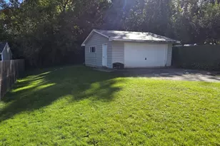 1114 N Oak Terrace, Round Lake Beach, IL 60073 - Photo 14