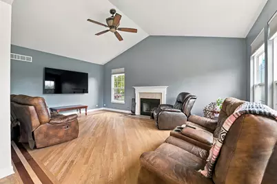 304 Edgewood Drive, Minooka, IL 60447 - Photo 8