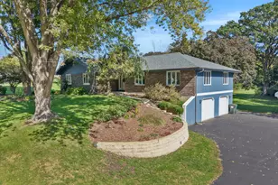 8N627 Gingerwood Ln, Elgin, IL 60124 - Photo 36