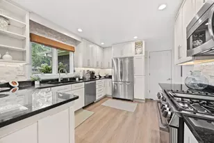 1909 Martingale Rd, Wheaton, IL 60187 - Photo 12
