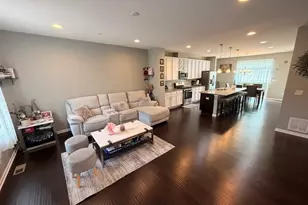 2527 Huntleigh Ln, Woodridge, IL 60517 - Photo 8