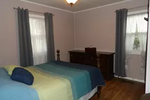 719 S McKinley St, Harrisburg, IL 62946 - Photo 12