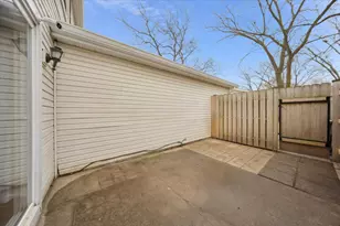 2166 N Heather Ln, Palatine, IL 60074 - Photo 18