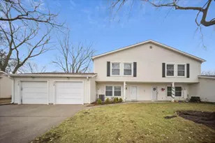 2166 N Heather Ln, Palatine, IL 60074 - Photo 1