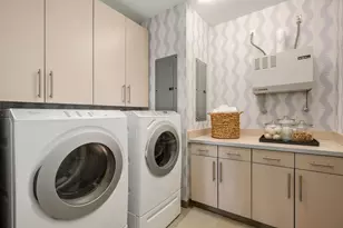 77 E Walton St, Chicago, IL 60611 - Photo 30