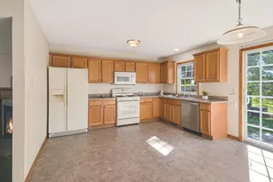 1809 Marina Dr, Normal, IL 61761 - Photo 10