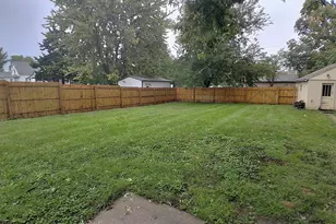 306 Rice St, Kewanee, IL 61443 - Photo 6