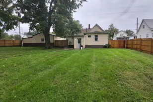306 Rice St, Kewanee, IL 61443 - Photo 4