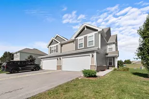 7633 Stonecrop Ln, Joliet, IL 60431 - Photo 2