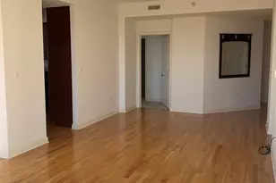 101 Pointe Dr, Northbrook, IL 60062 - Photo 8