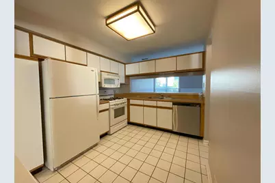 620 Cobblestone Court #620, Elgin, IL 60120 - Photo 4