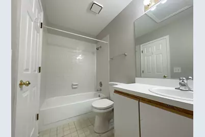 620 Cobblestone Court #620, Elgin, IL 60120 - Photo 16
