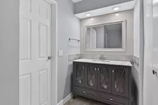502 W Huntington Commons Rd, Mount Prospect, IL 60056 - Photo 16