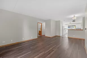 8700 W Evelyn Ln, Chicago, IL 60656 - Photo 4