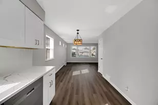 9331 S Parnell Ave, Chicago, IL 60620 - Photo 6
