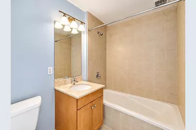 21 E Huron Street #1802, Chicago, IL 60611 - Photo 22