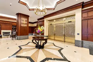 21 E Huron St, Chicago, IL 60611 - Photo 2