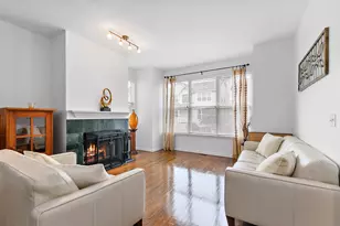 4234 N Kolmar Ave, Chicago, IL 60641 - Photo 4