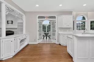 2715 Wendy Dr, Naperville, IL 60565 - Photo 10