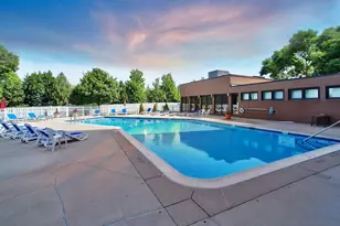 6340 Americana Dr, Willowbrook, IL 60527 - Photo 20