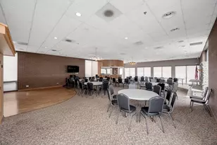 6340 Americana Dr, Willowbrook, IL 60527 - Photo 24