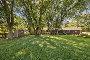 2514 S Maplewood Dr, Wonder Lake, IL 60097 - Photo 14