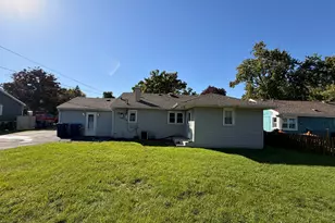 7432 W 109th St, Worth, IL 60482 - Photo 6