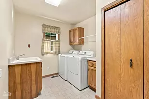 12201 Jacob Ave, Hebron, IL 60034 - Photo 14