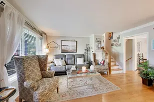 1637 Beecher Ave, Wheaton, IL 60187 - Photo 2