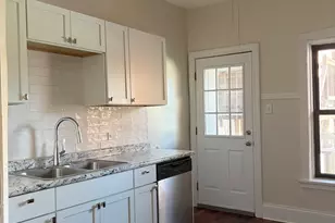 844 W Belle Plaine Ave, Chicago, IL 60613 - Photo 2